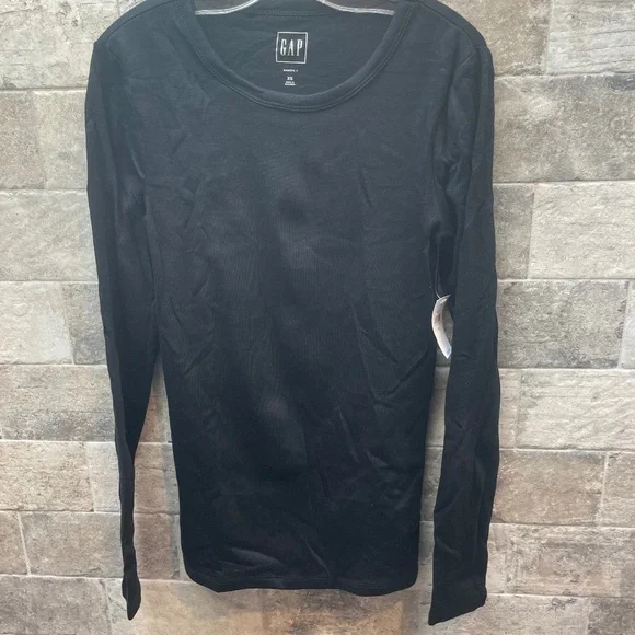 ❤️ GAP BLACK MODERN T CREWNECK LONG SLEEVE TOP SIZE XS NEW - Picture 2 of 4
